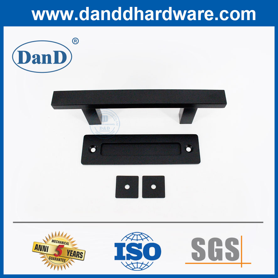 Porte de grange Poigure à chasse d'eau carrée