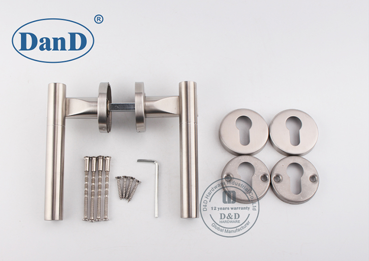 Poign&eacute;e de porte avant-D et D