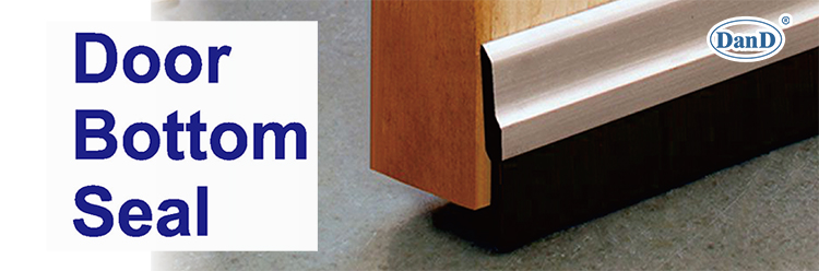 joint du fond de la porte en m&eacute;tal