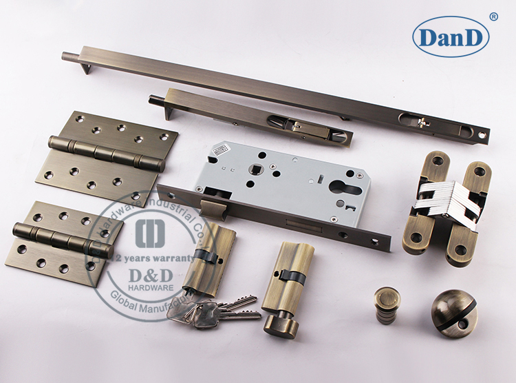 Hardware de porte en laiton antique -D et D mat&eacute;riel