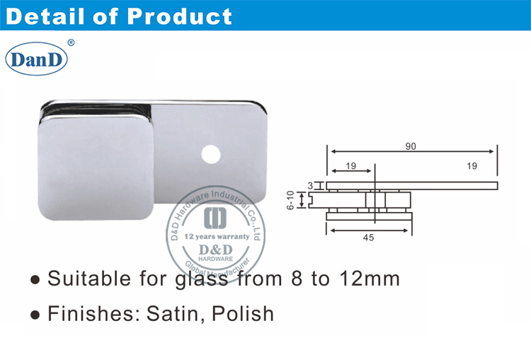 Verre de salle de bain tenant une clip-d et du mat&eacute;riel D