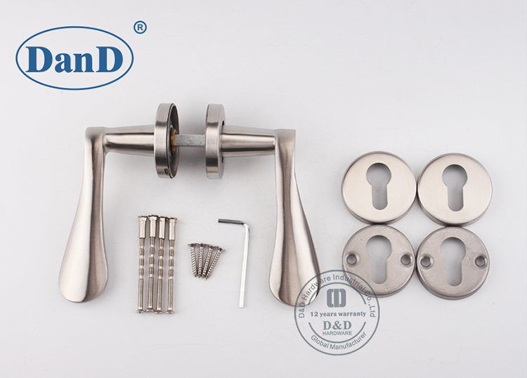 Porte de levier externe -D et mat&eacute;riel D