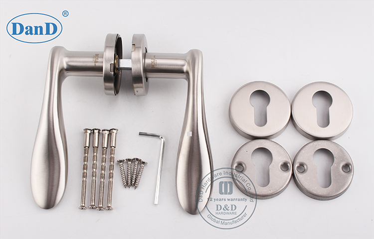 Poign&eacute;e de porte externe-D et D