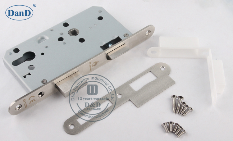 Verrouillage de la porte d'entr&eacute;e et mat&eacute;riel D