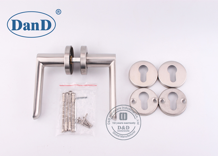 Hardware de poign&eacute;e de porte D et D